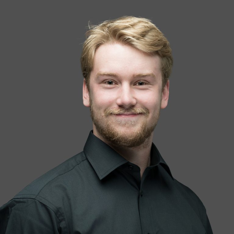 Lewis, Engineer